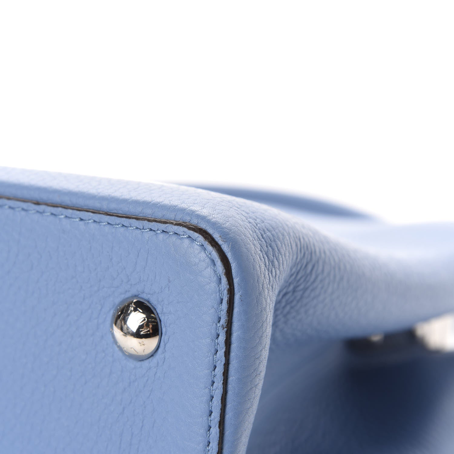 Louis Vuitton Taurillon Capucines MM Bleuet 20 of 21