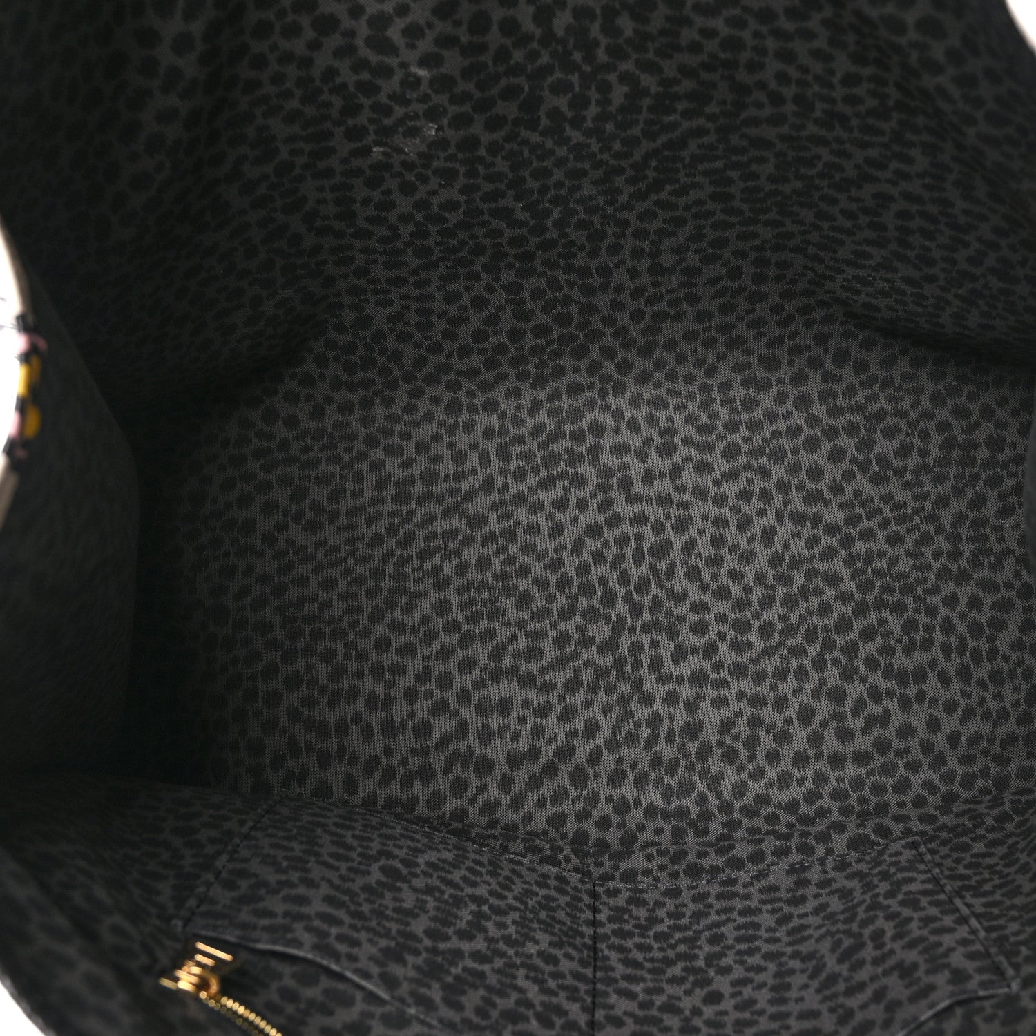 Louis Vuitton Monogram Giant Wild At Heart Onthego GM Black 5 of 8