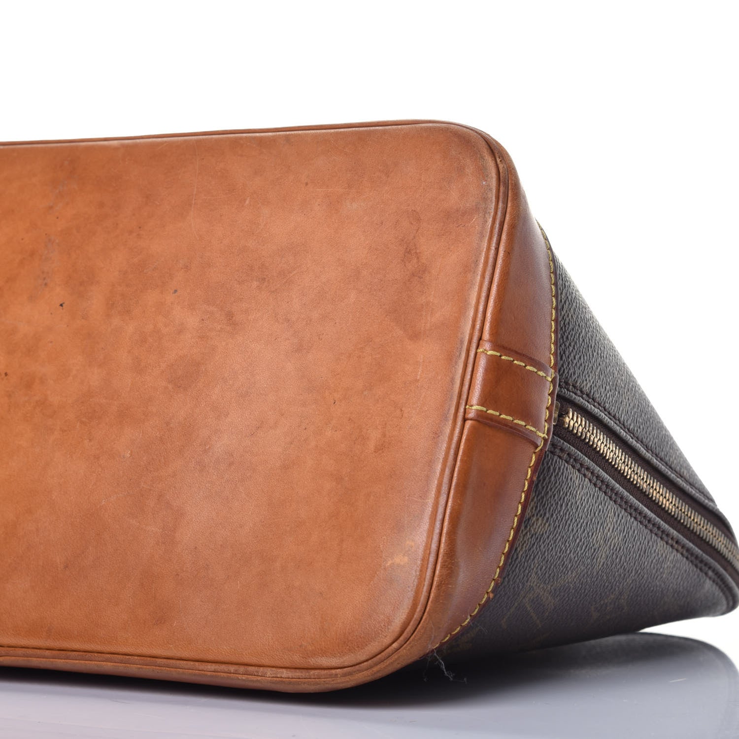 Louis Vuitton Monogram Alma PM 8 of 11