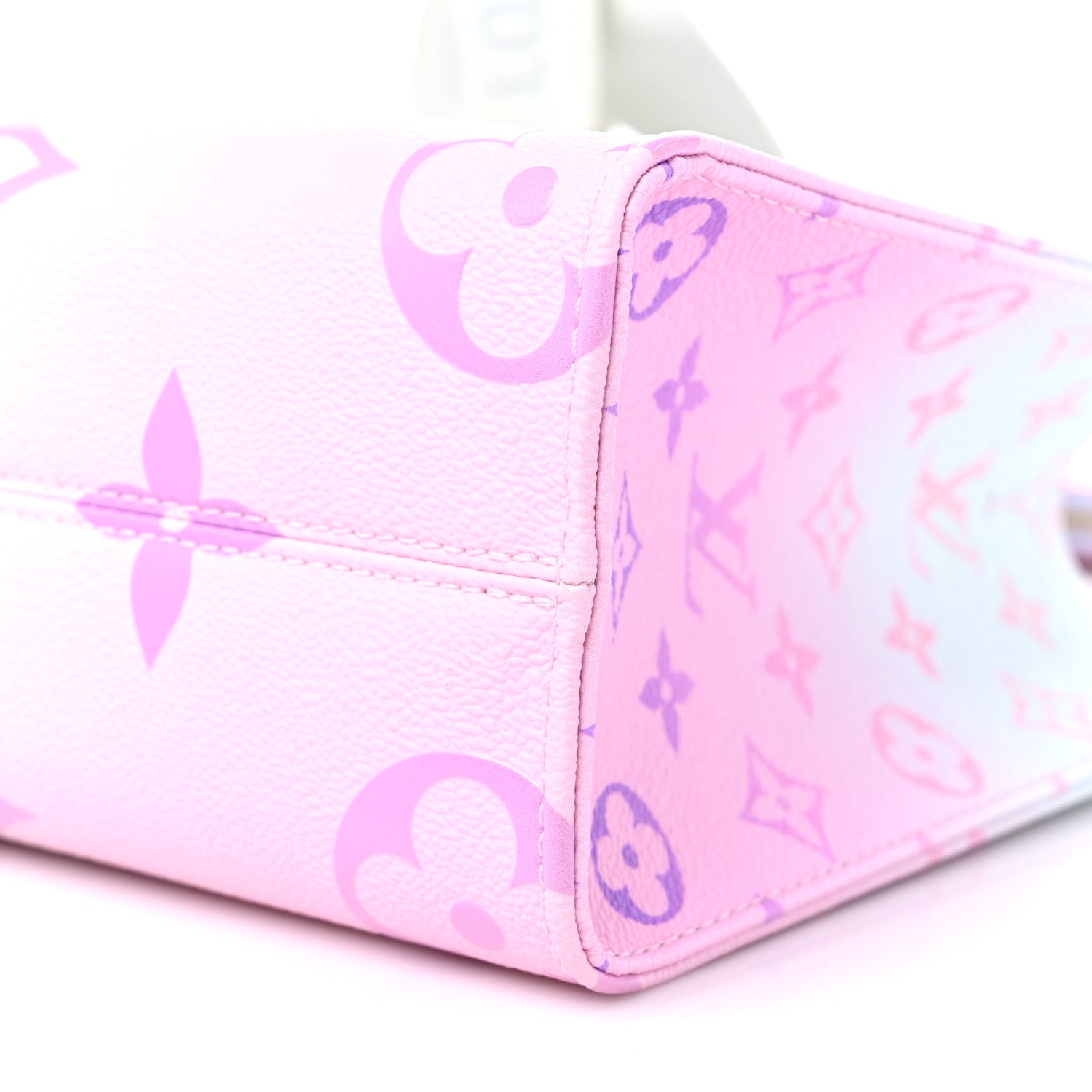 Louis Vuitton Monogram Giant Spring In The City Onthego PM Sunrise Pastel 8 of 9