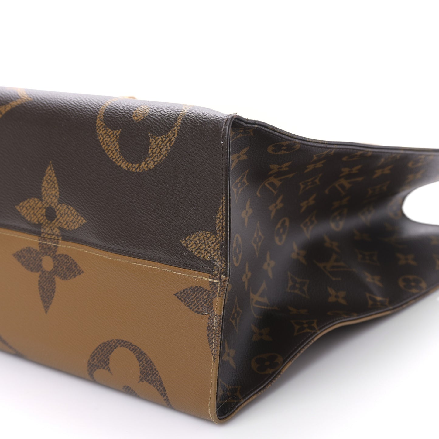 Reverse Monogram Giant Onthego GM