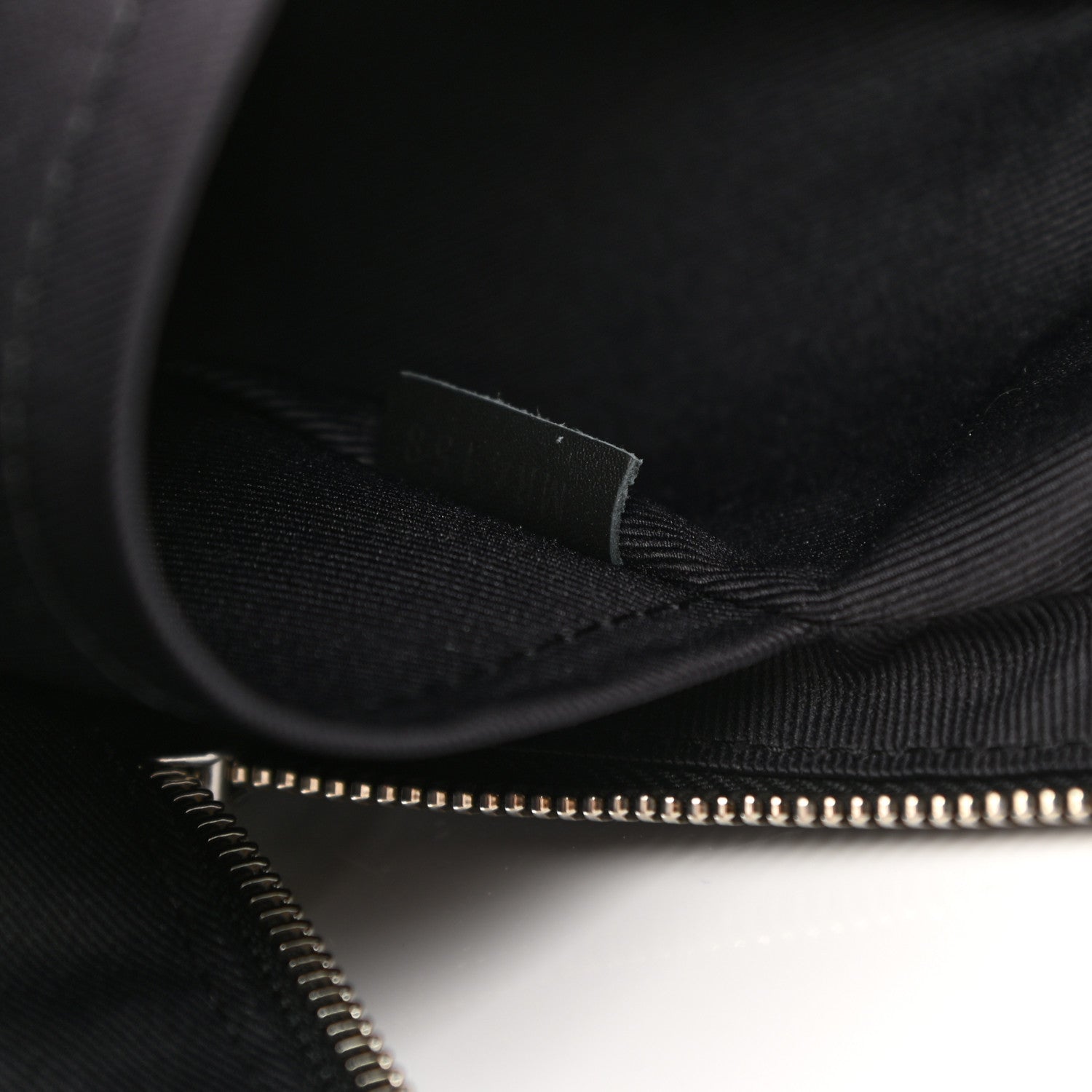 Louis Vuitton Damier Infini Avenue Sling Bag Onyx 7 of 12