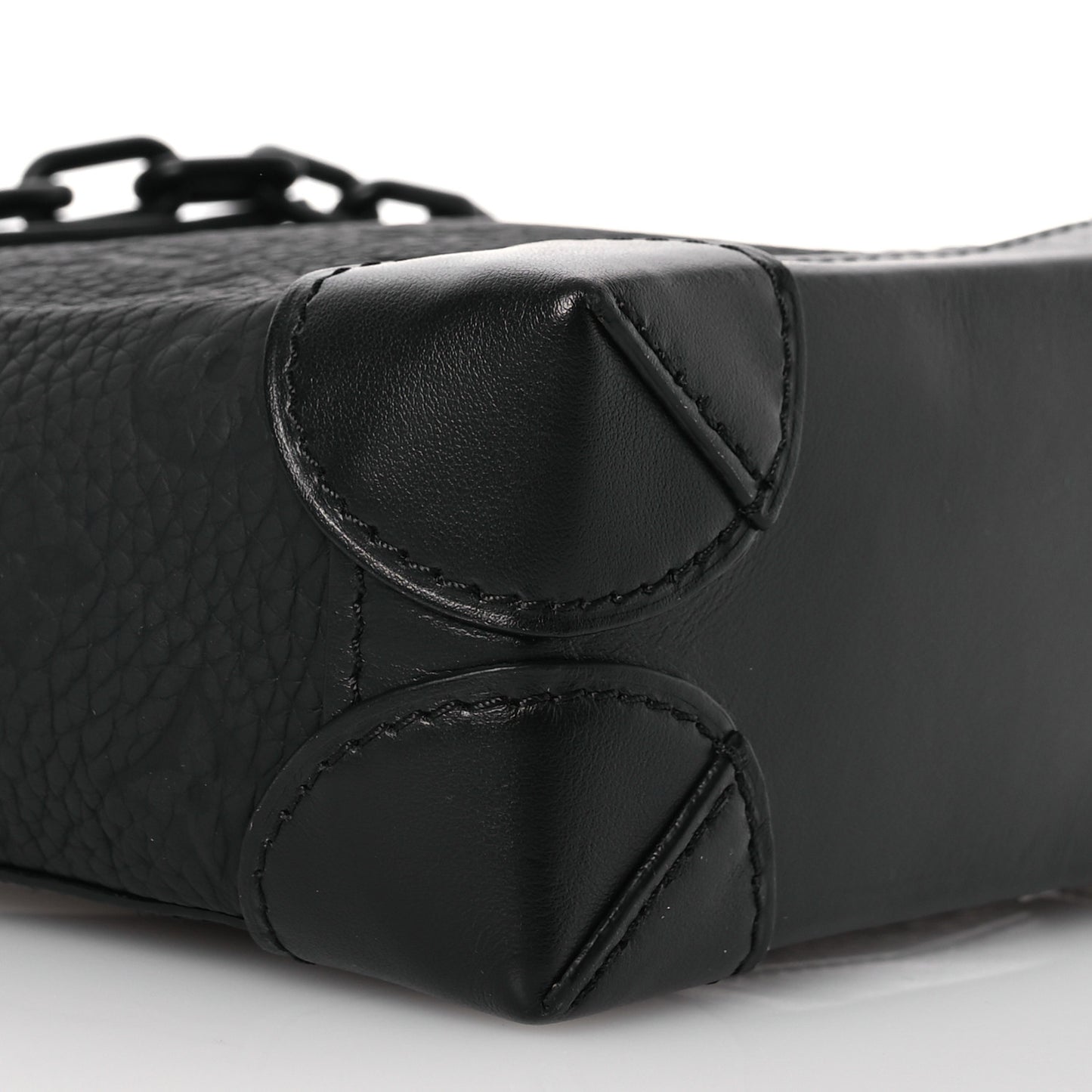 Taurillon Monogram Nano Steamer Black