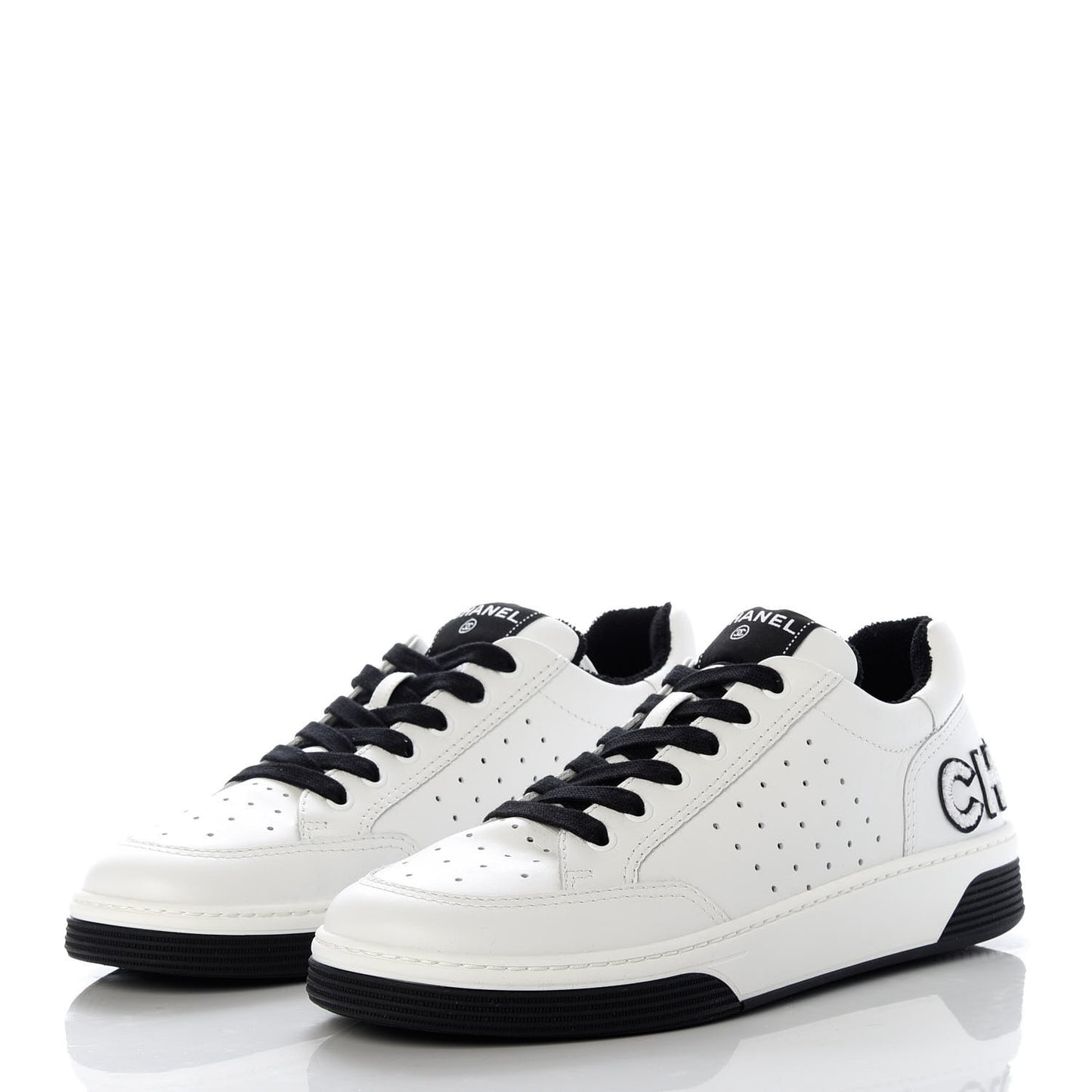 Calfskin Womens Logo Sneakers 41 Black White