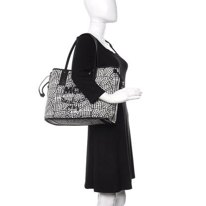 MCM Visetos Medium Liz Reversible Shopper Tote Black 2 of 18