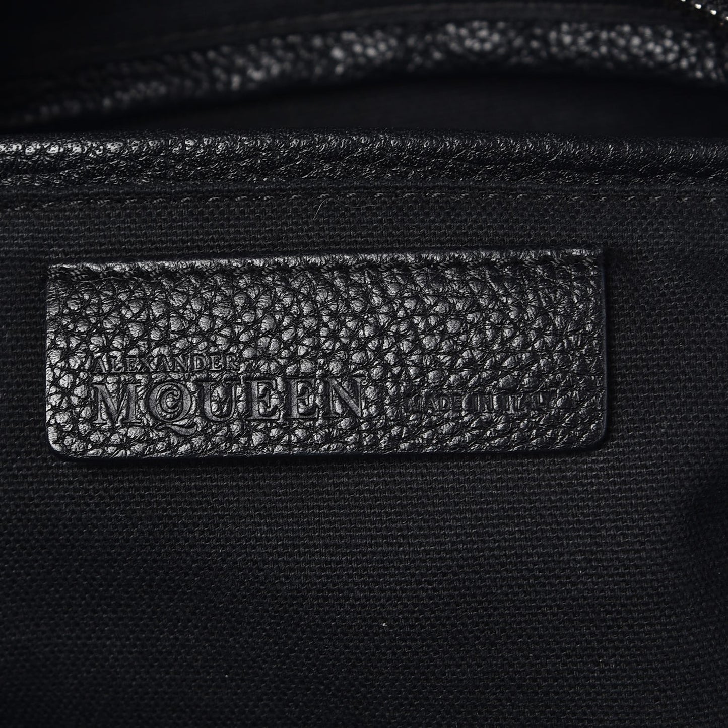 Pebbled Calfskin Small Skull Padlock Zip Around Tote Black