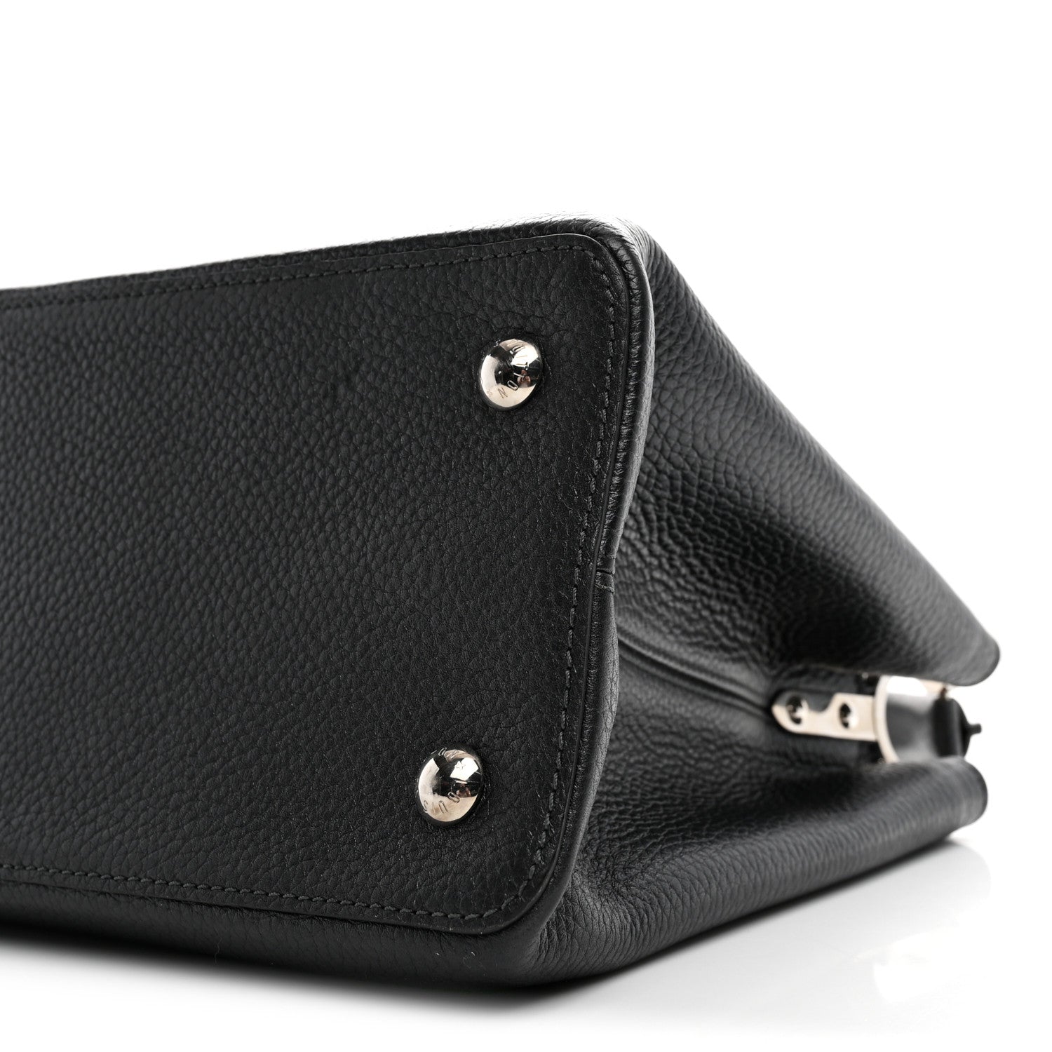 Louis Vuitton Taurillon Capucines MM Platino 8 of 8