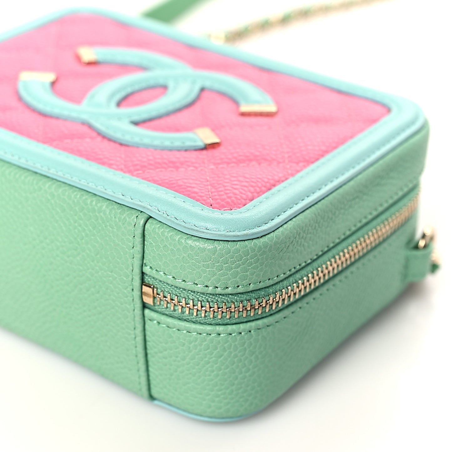 Caviar Quilted Small CC Filigree Vanity Case Multicolor