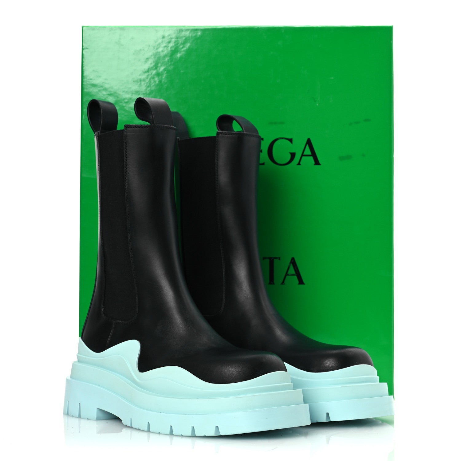 Bottega Veneta Calfskin Womens The Tire Chelsea Boots 39 Black