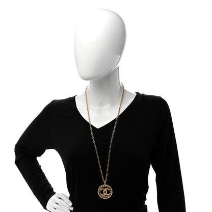 Chanel Metal CC Heart Medallion Chain Pendant Necklace Gold 2 of 4