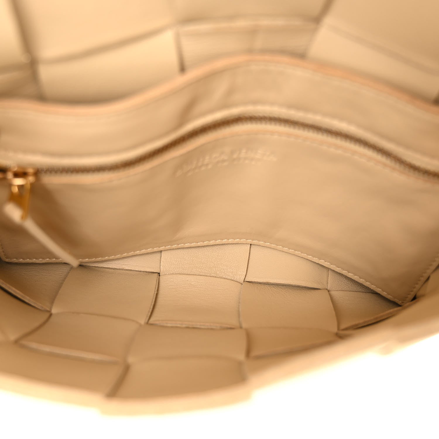 Bottega Veneta Grained Calfskin Maxi Intrecciato Cassette Crossbody Bag Porridge 5 of 9