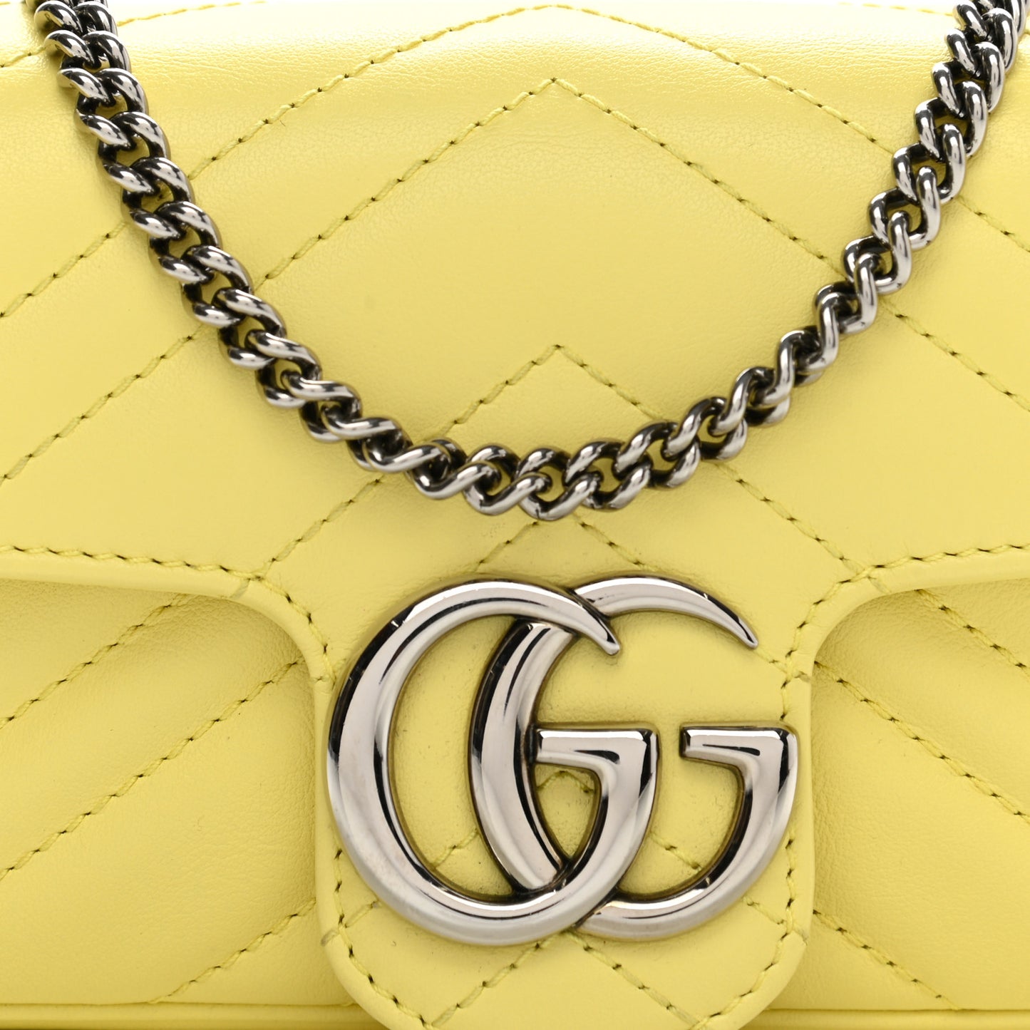 Calfskin Matelasse Super Mini GG Marmont Shoulder Bag Banana