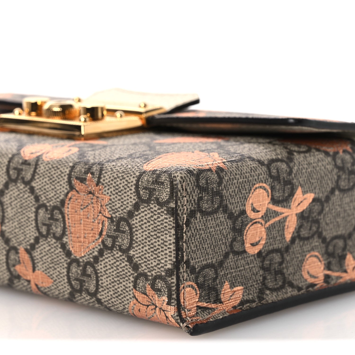 Gucci GG Supreme Monogram Berry Textured Dollar Calfskin Mini