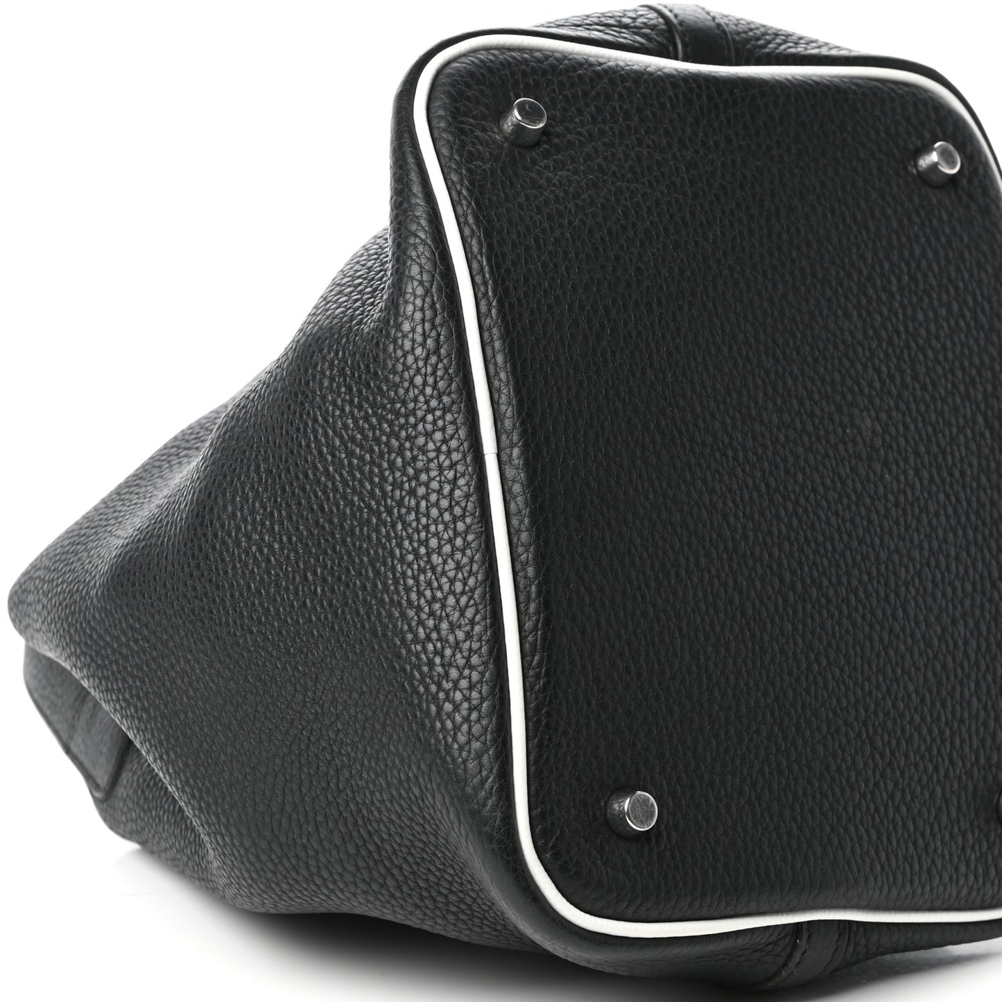 Taurillon Clemence Picotin 22 MM Black White