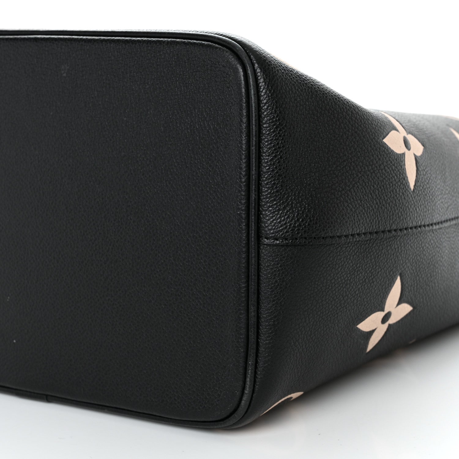 Louis Vuitton Empreinte Monogram Giant Neonoe MM Black Beige 10 of 12