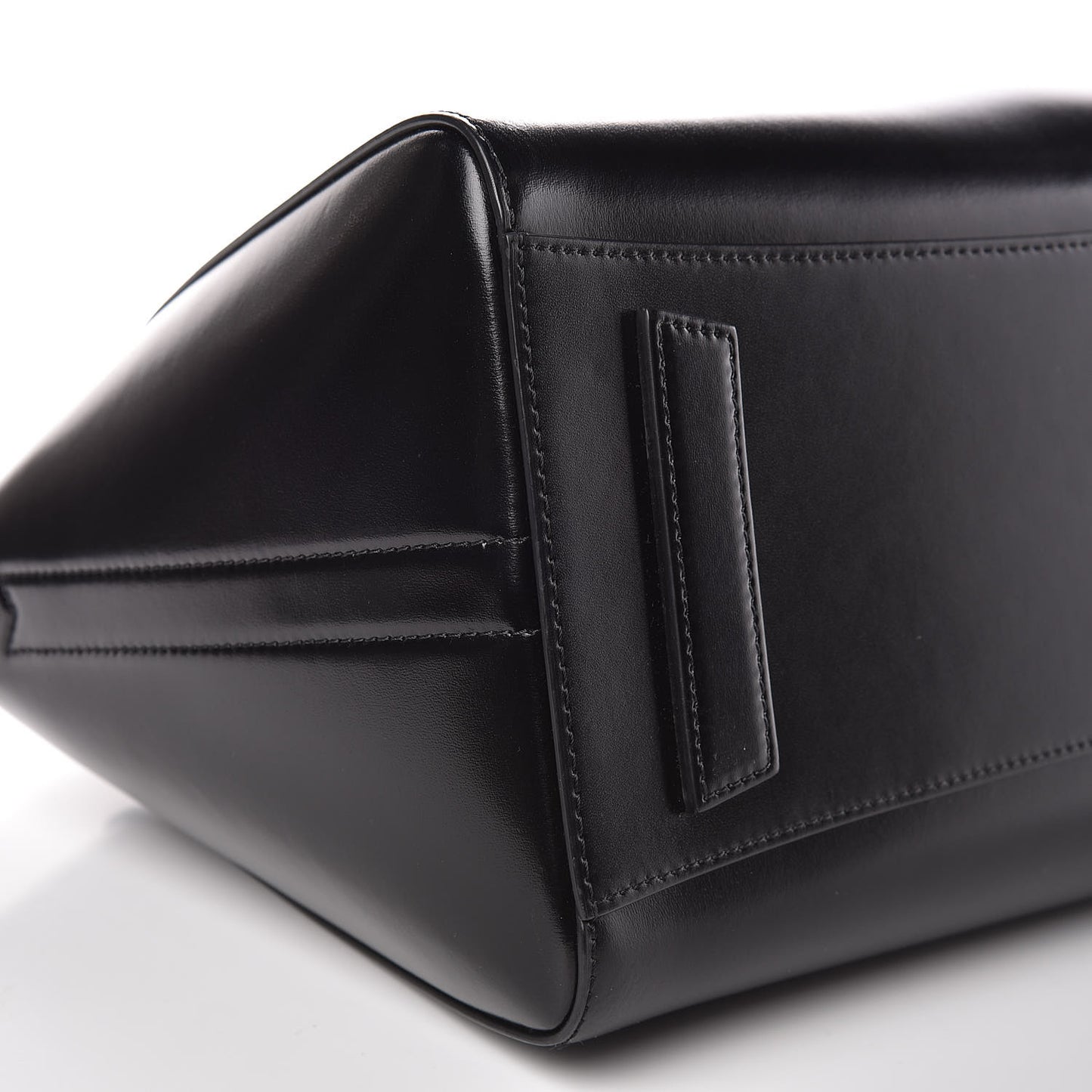 Shiny Lord Calfskin Medium Antigona Black