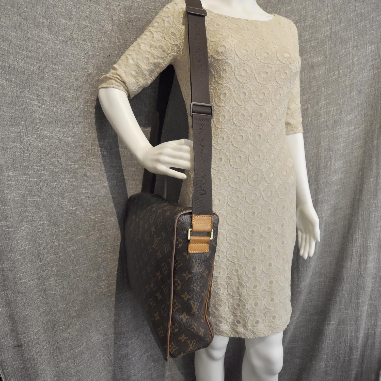 Louis Vuitton Monogram Abbesses Messenger Bag 2 of 9