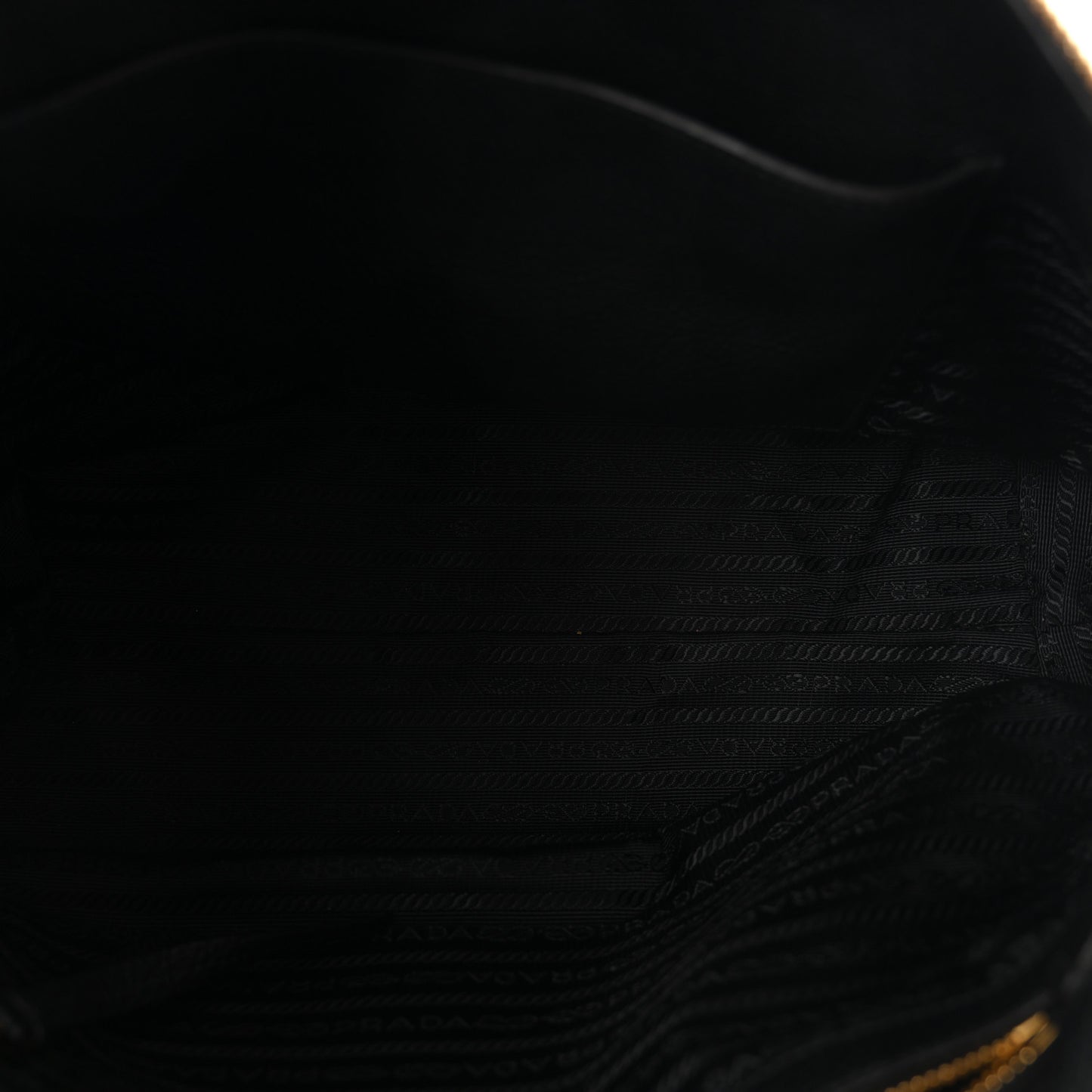 Vitello Phenix Tote Black