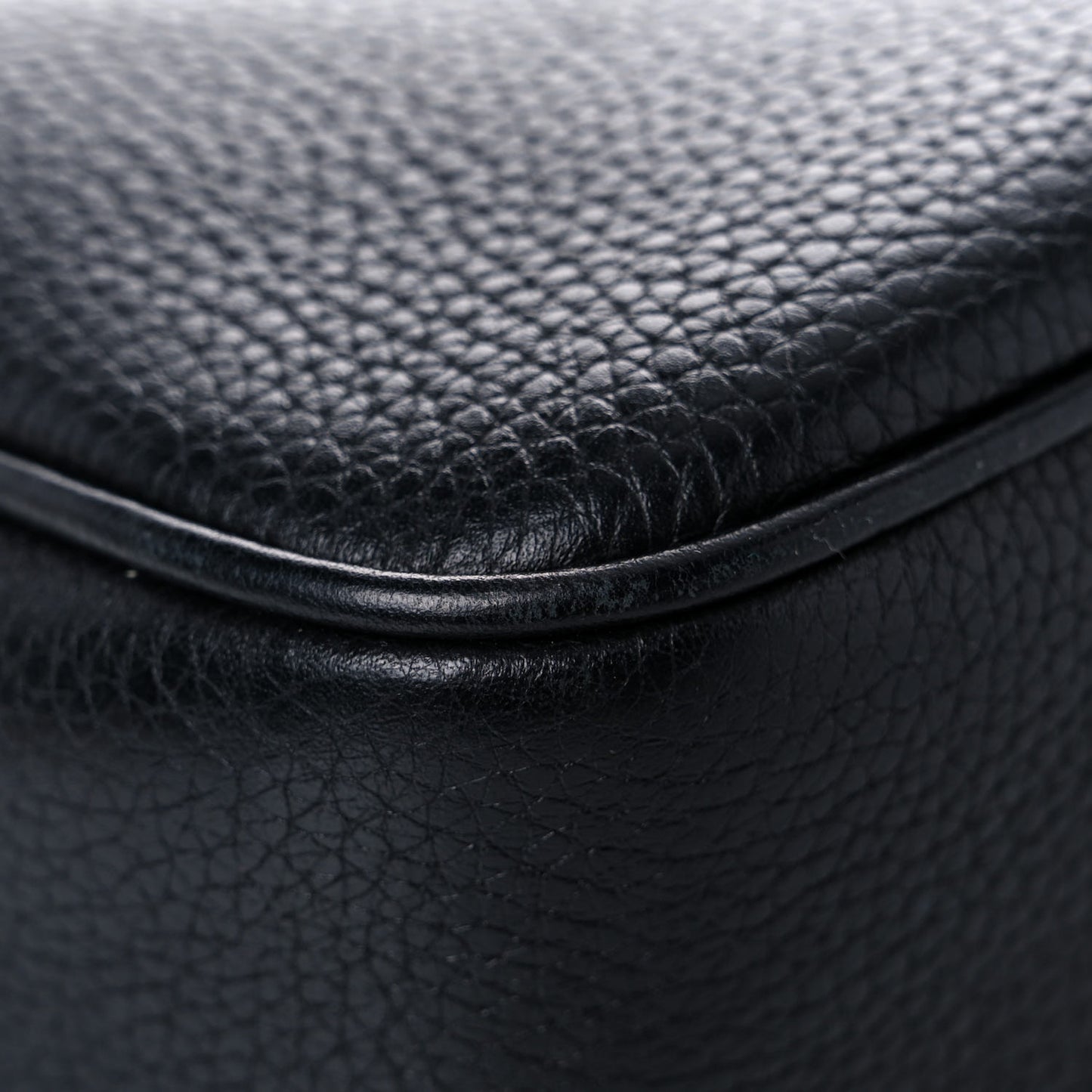 Pebbled Calfskin Small Soho Disco Bag Black