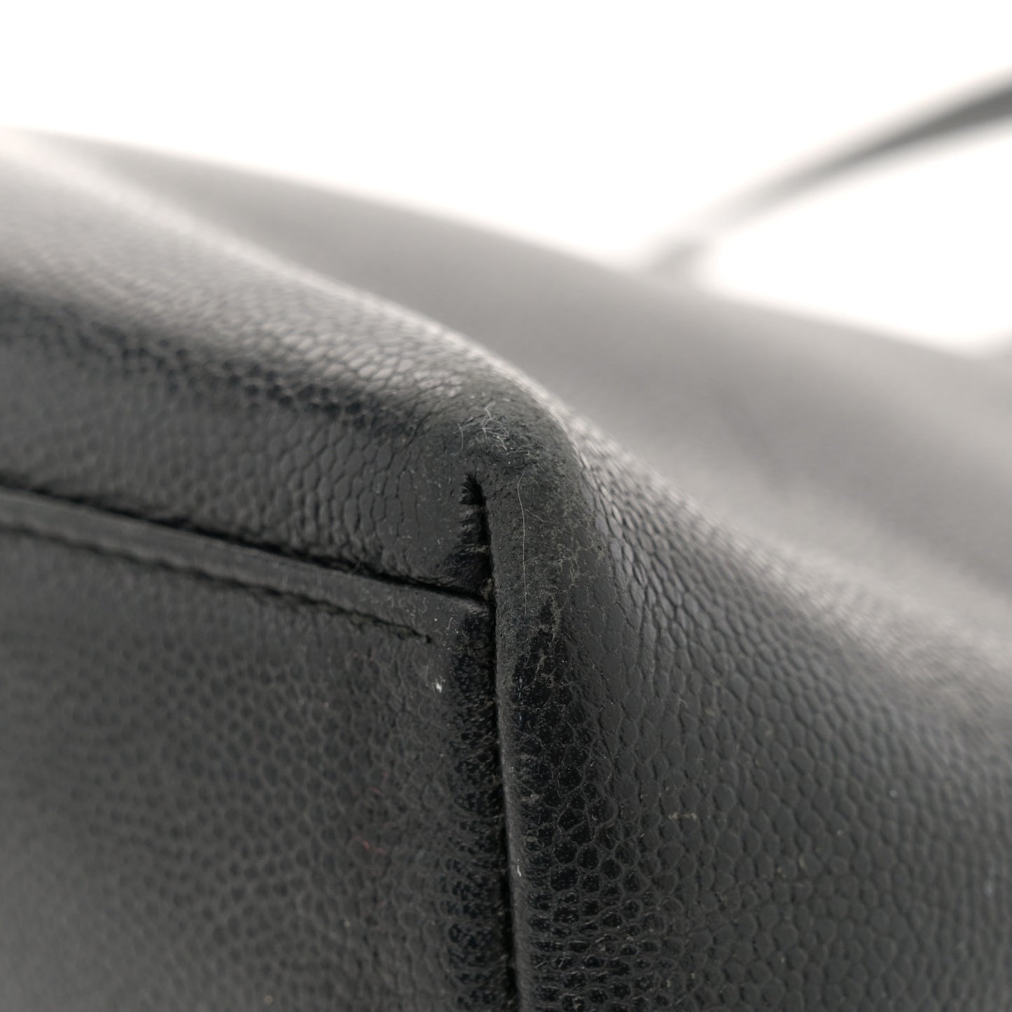 Caviar CC Shoulder Bag Black