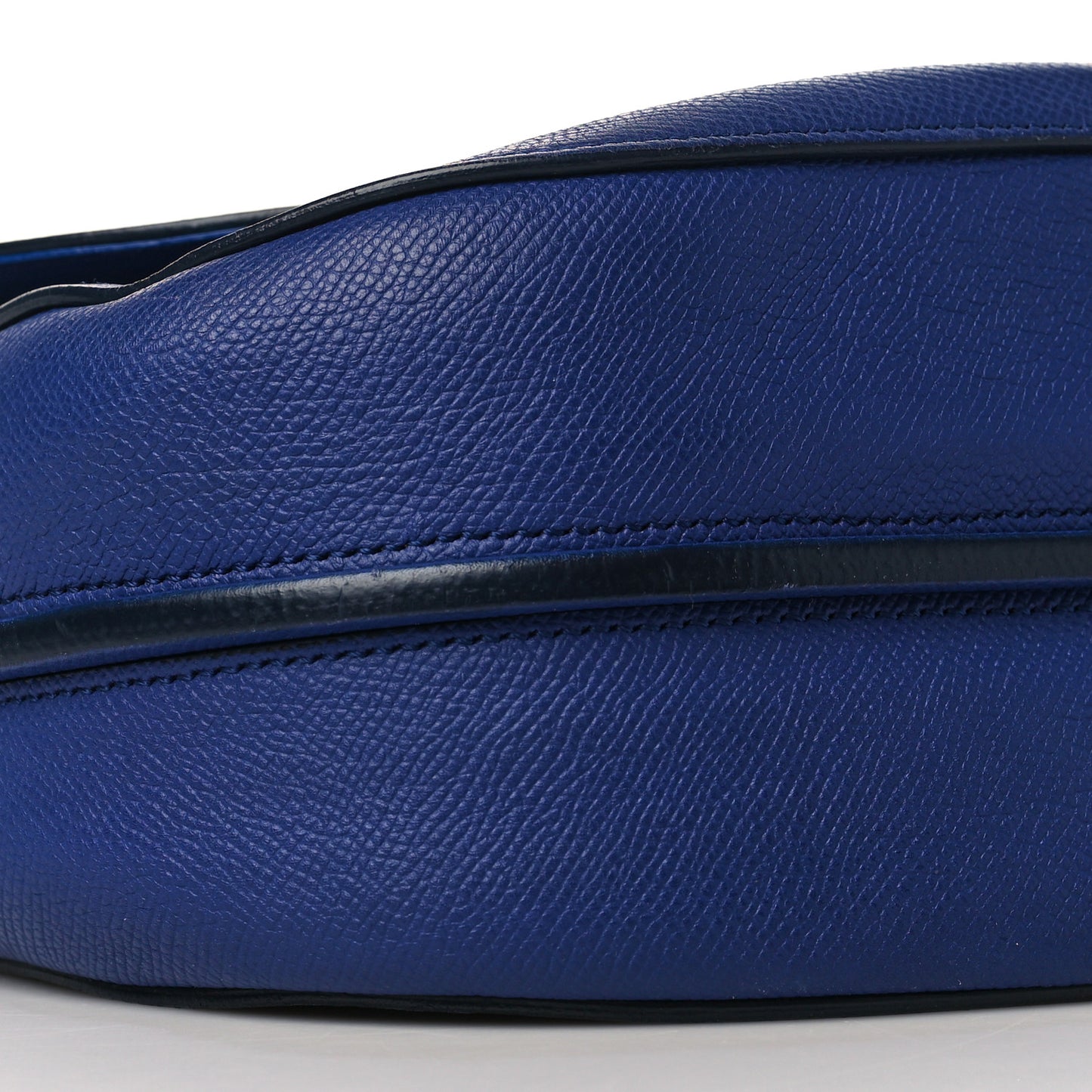 Grained Calfskin Medium Trotteur Indigo