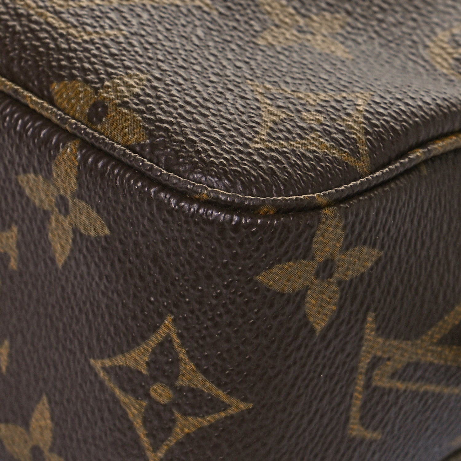Louis Vuitton Monogram Trousse Toilette 19 12 of 12