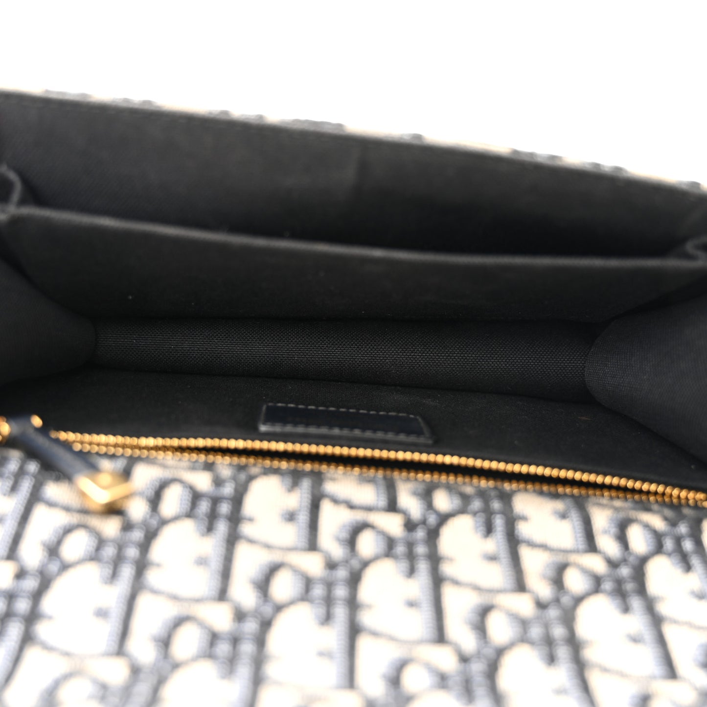 Oblique 30 Montaigne Chain Flap Bag Blue
