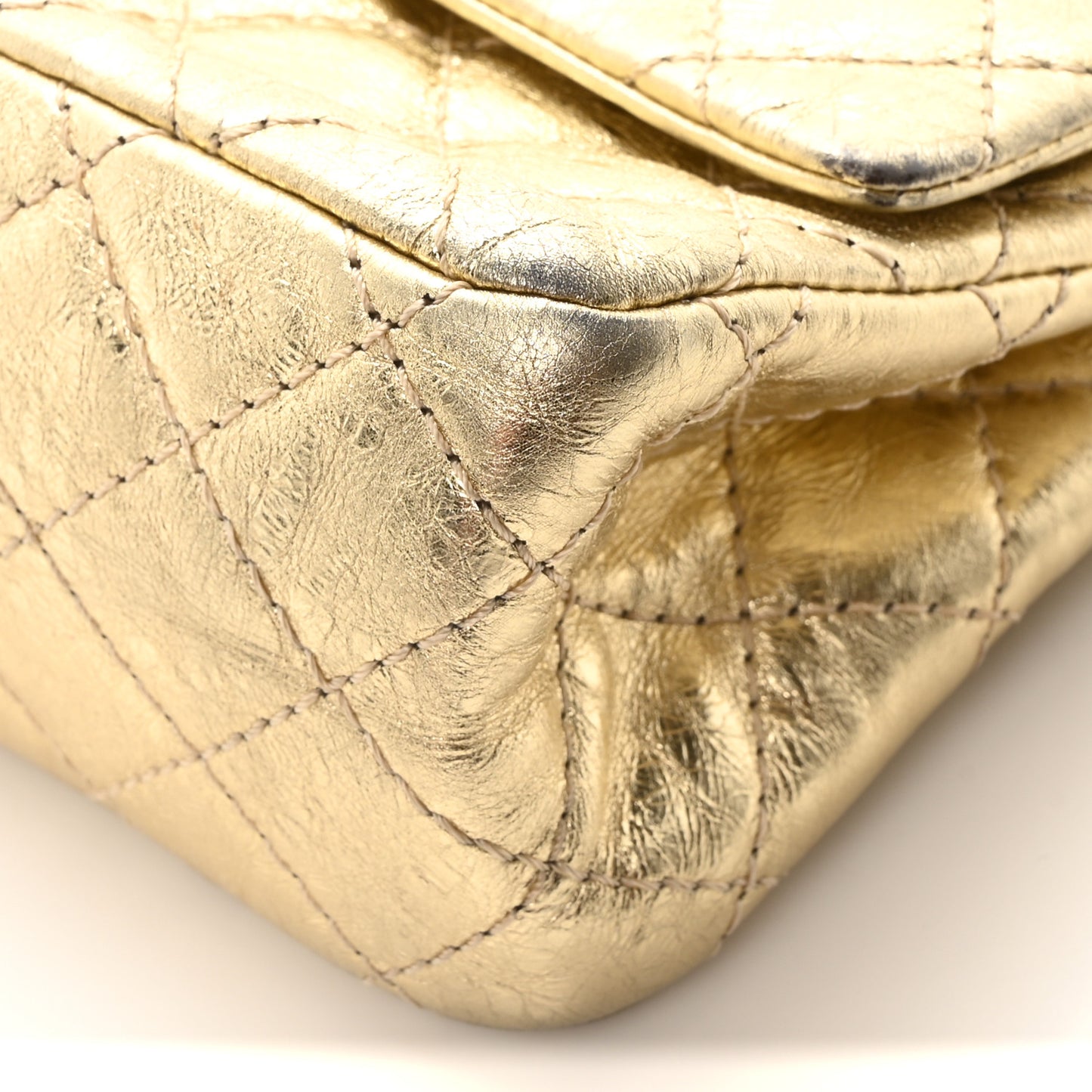 Metallic Aged Calfskin Quilted 2.55 Reissue 225 Flap Gold