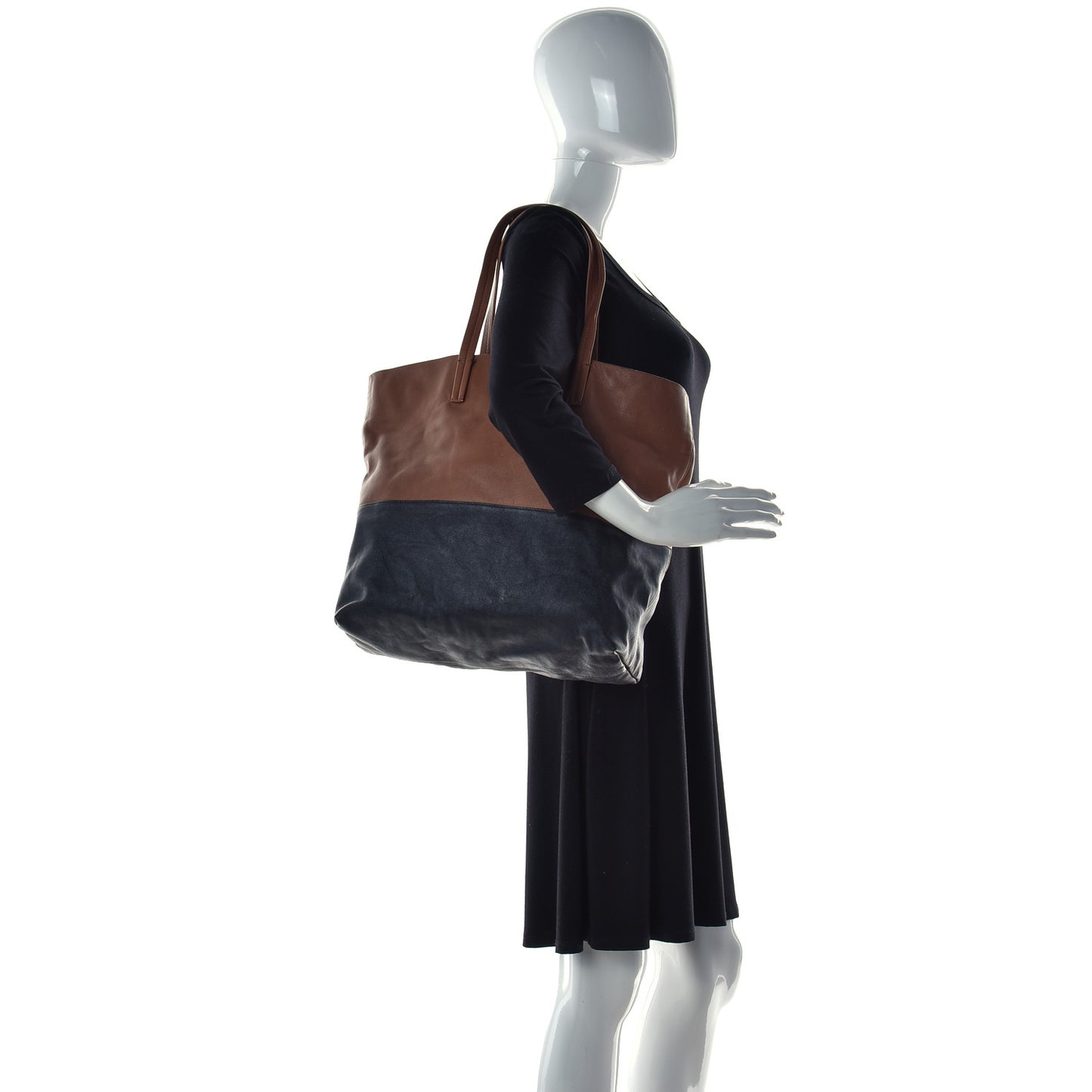 Vitello Soft Calf Tote Black Cannella