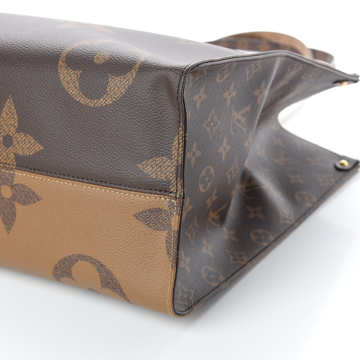 Reverse Monogram Giant Onthego GM