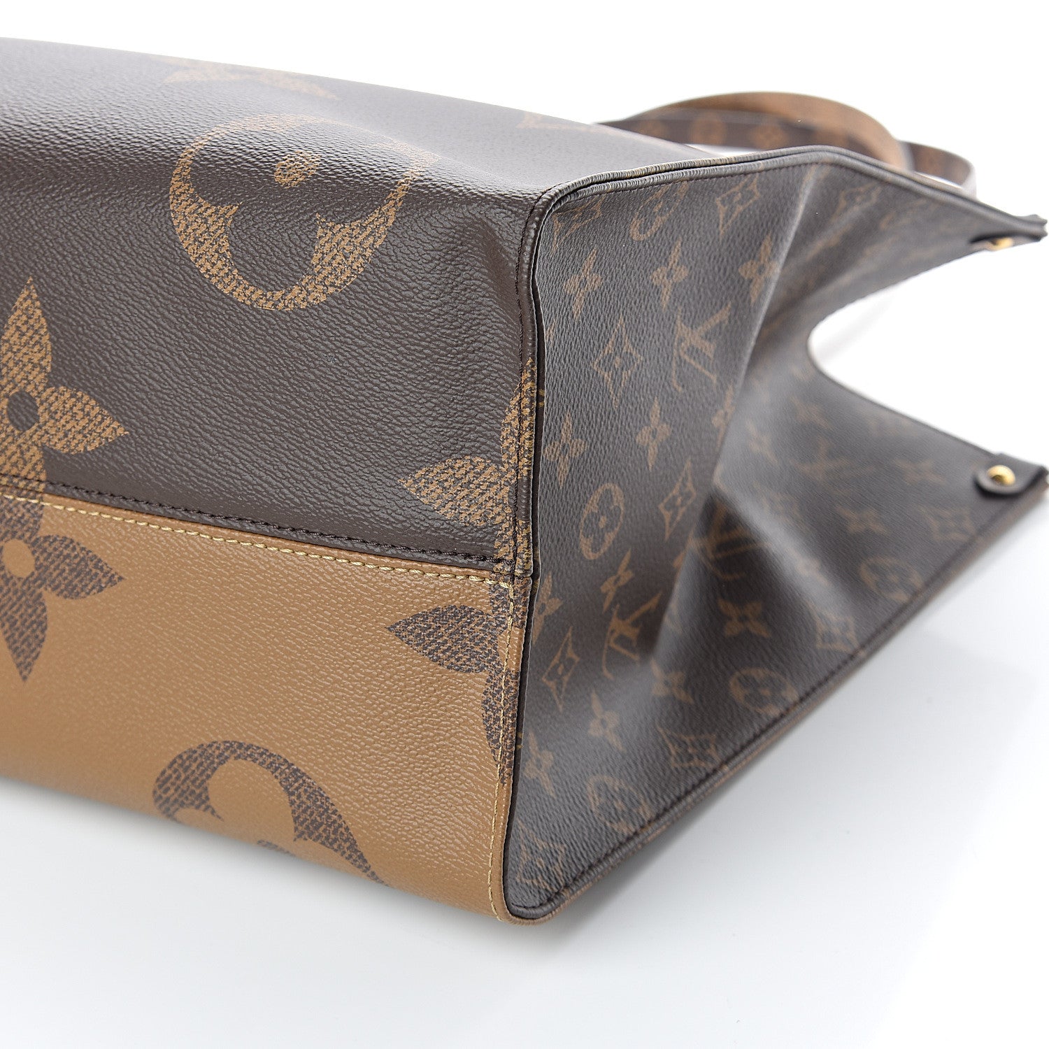 Louis Vuitton Reverse Monogram Giant Onthego GM 8 of 8