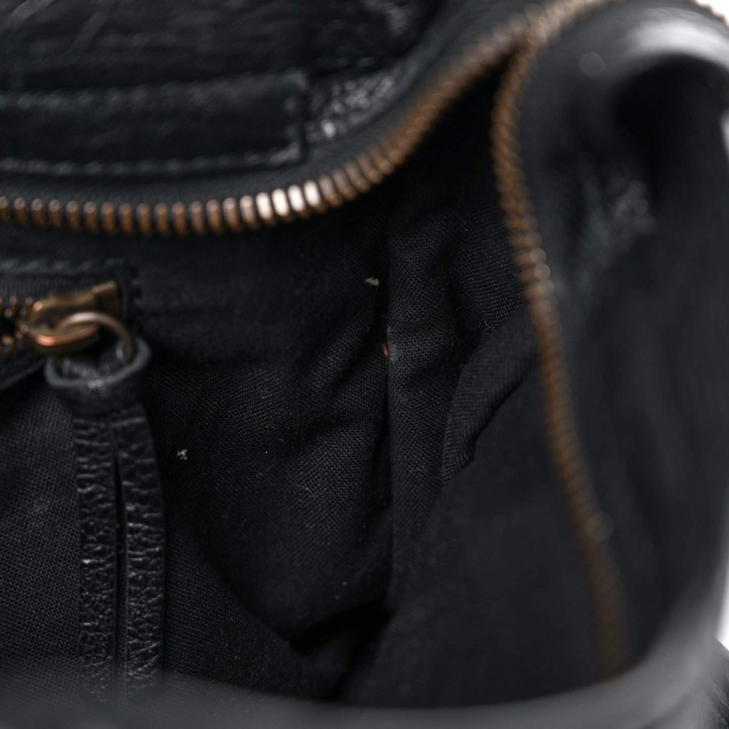 Agneau Arena Graffiti All Over Classic Hardware Mini City Black Multicolor