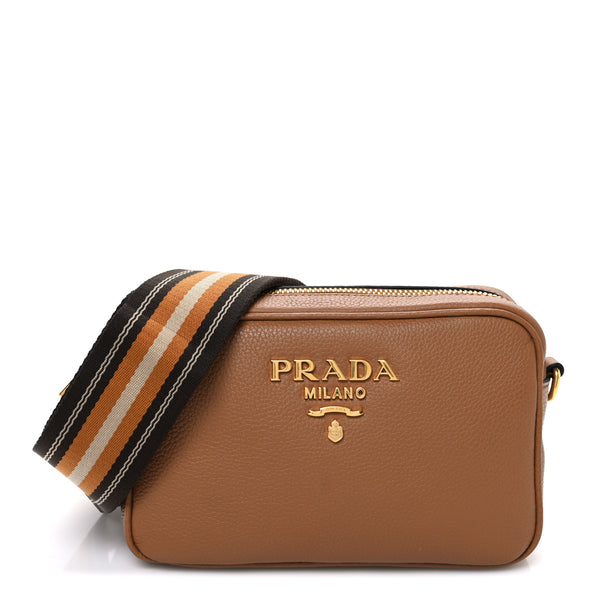 PRADA HANDOBAG 三角プレート レザー A4可ブラウン Prada Vitello Phenix Small Zippered Messenger Hobo Caramel 1769621
