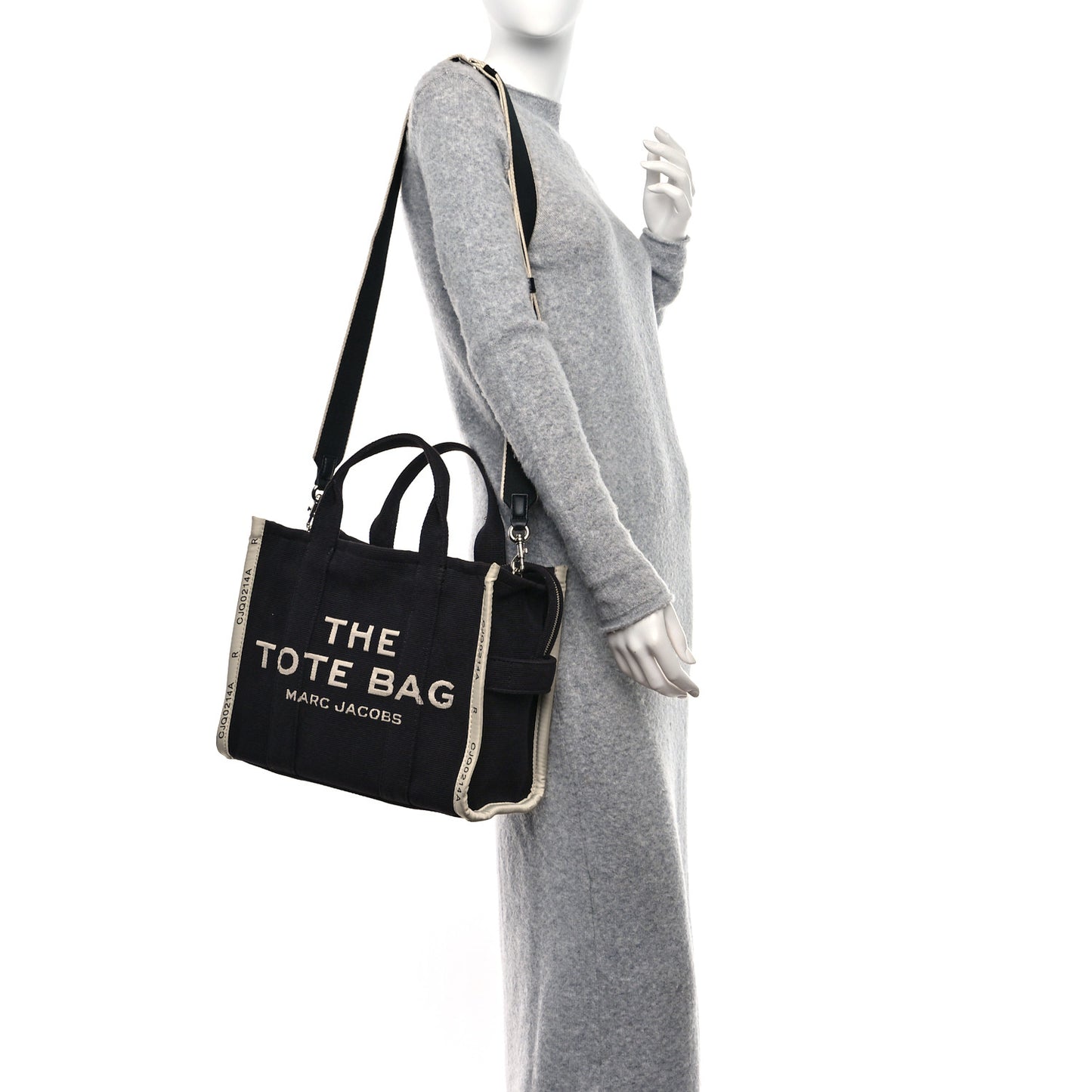 Jacquard Medium The Traveler Tote Bag Black