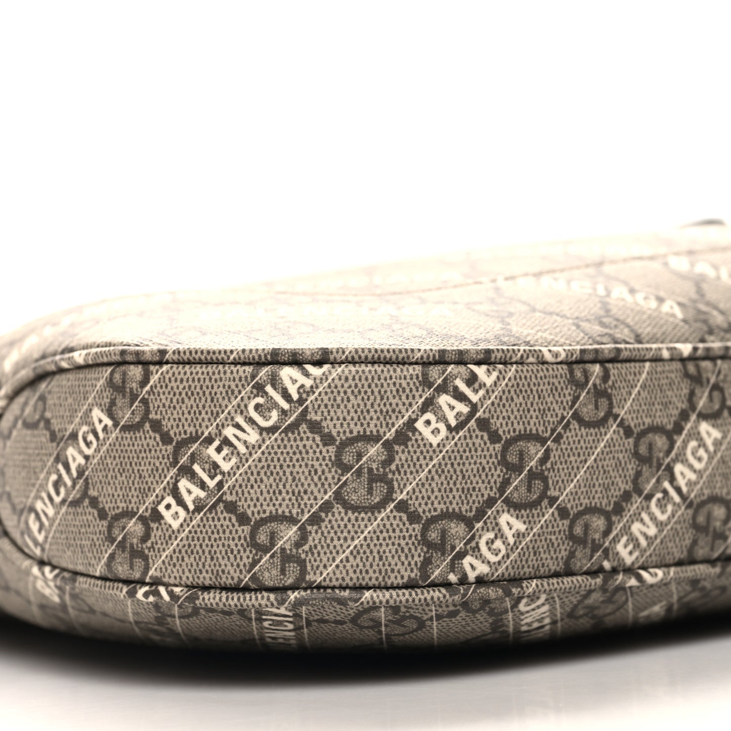 X BALENCIAGA GG Supreme Monogram Logo Print Medium Jackie 1961 Hobo Beige Ebony