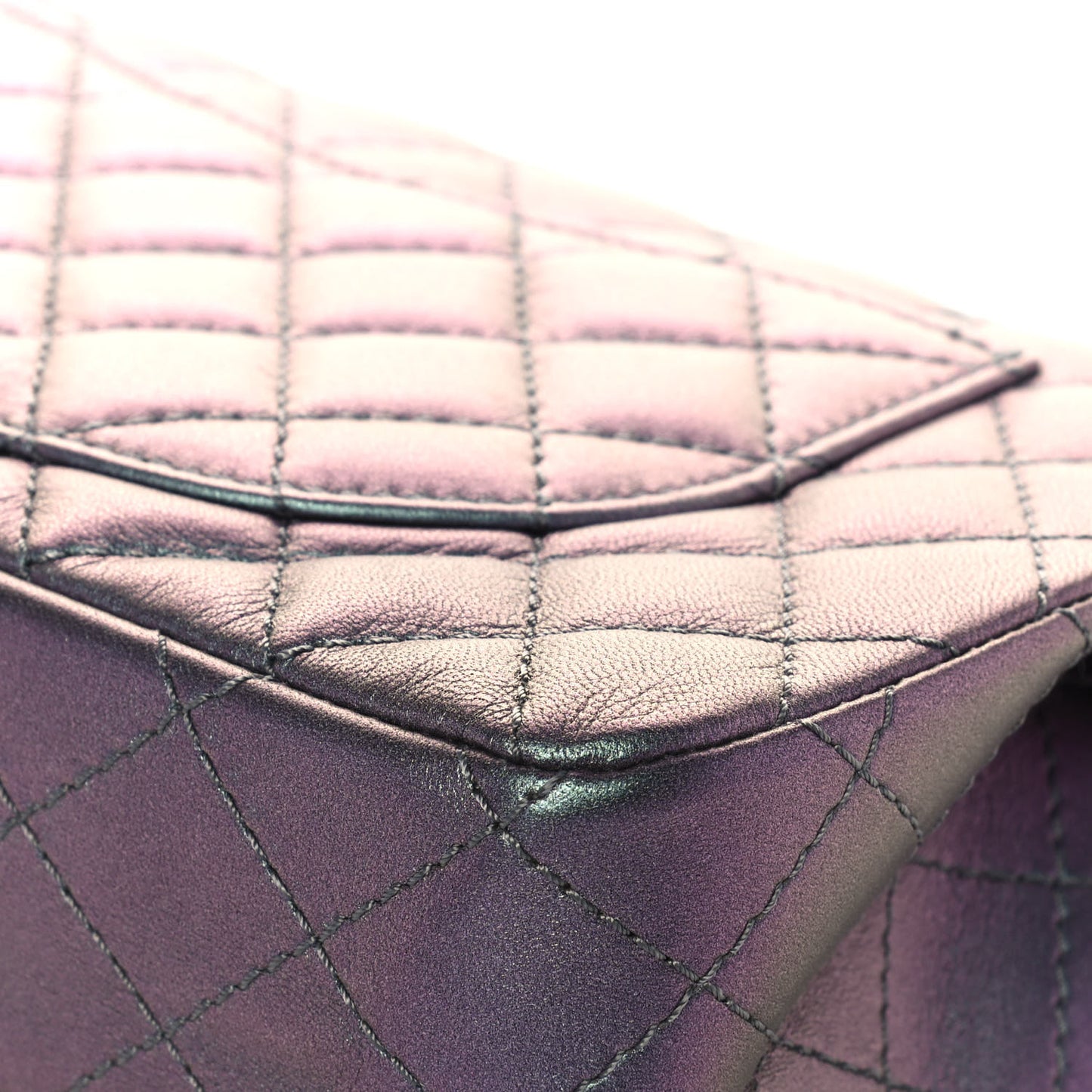 Iridescent Lambskin Quilted 2.55 Reissue 225 Flap Light Purple