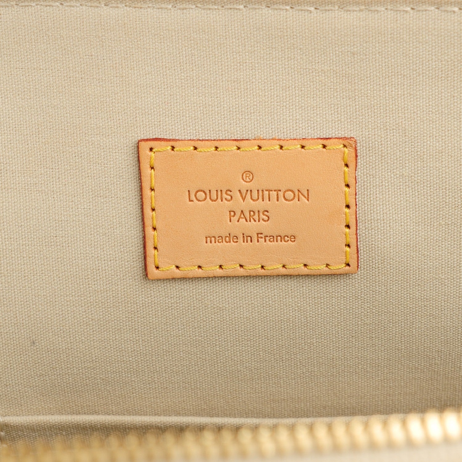 Louis Vuitton Vernis Alma MM Blanc Corail 6 of 8