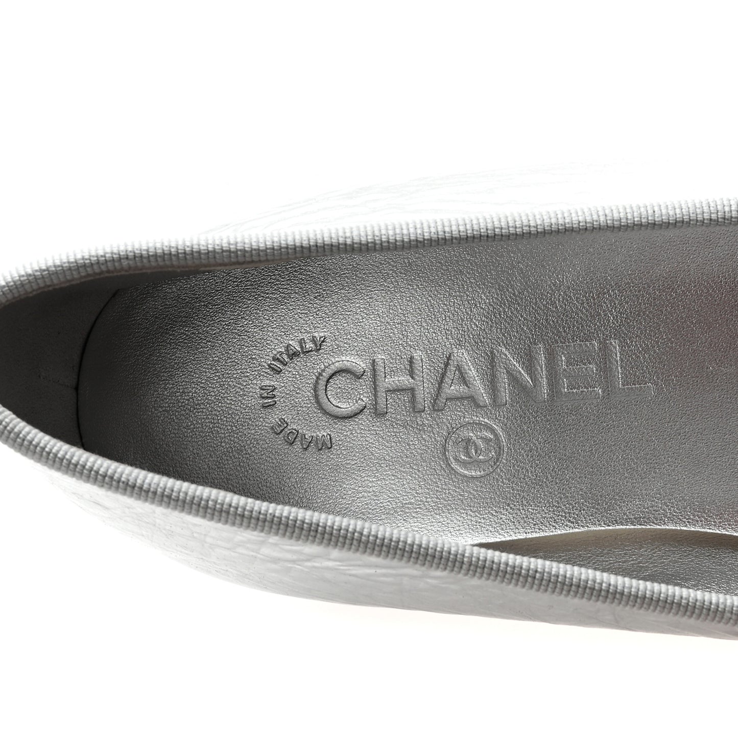 Laminated Crumpled Lambskin Grosgrain Cap Toe CC Ballerina Flats 40 Silver Black