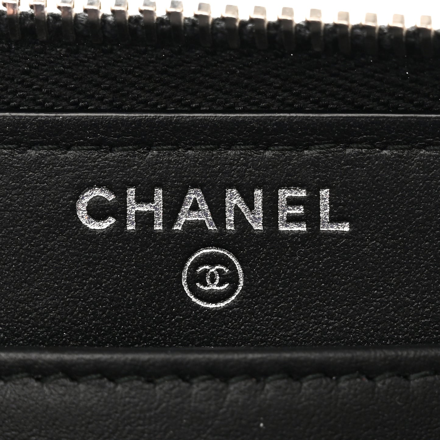 Caviar Quilted Diamond CC Gusset Zip Around Wallet Black