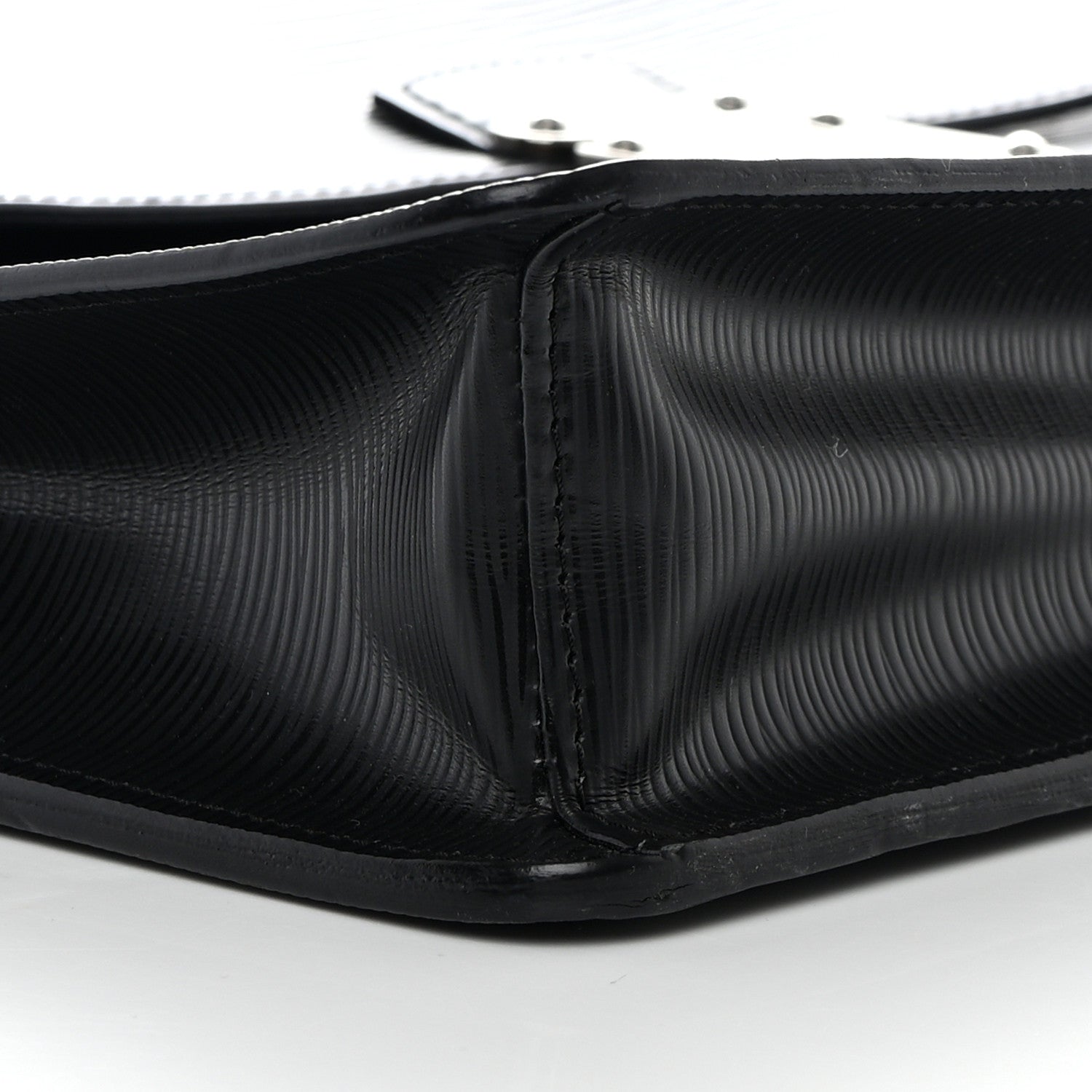 Louis Vuitton Epi Robusto 1 Compartment Briefcase Black 6 of 8