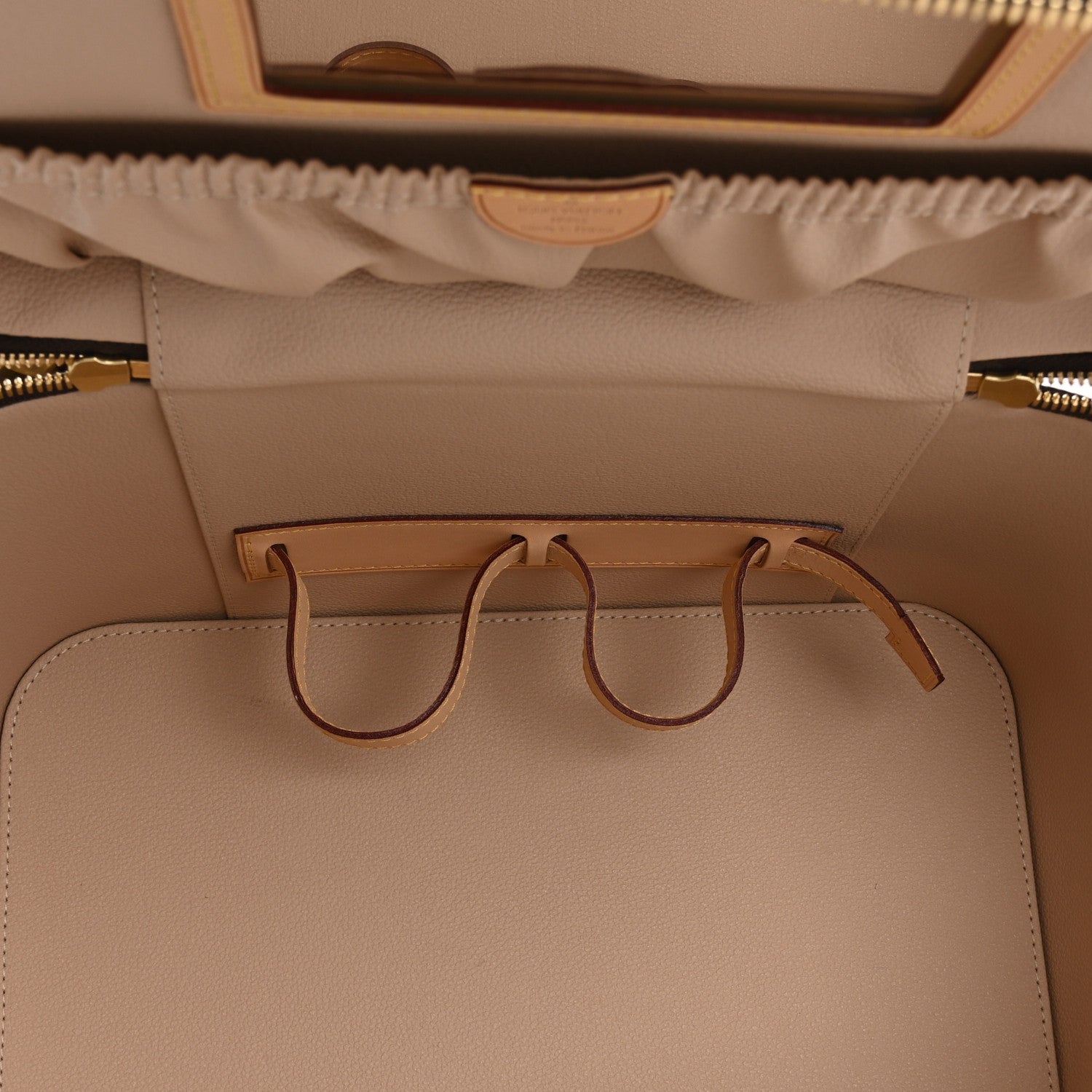 Louis Vuitton Monogram Nice Vanity 5 of 17