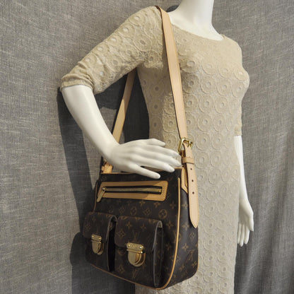Louis Vuitton Monogram Hudson GM 2 of 8