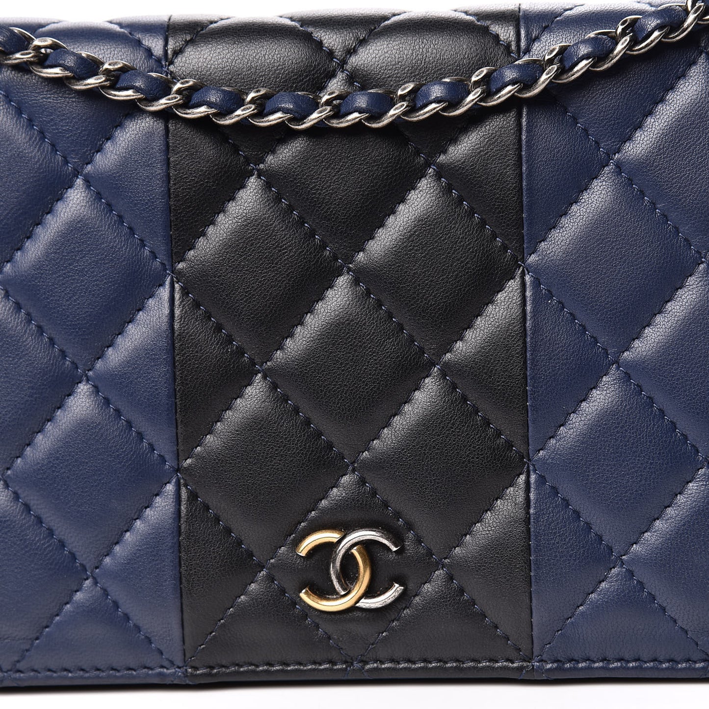Lambskin Quilted Wallet On Chain WOC Navy Black