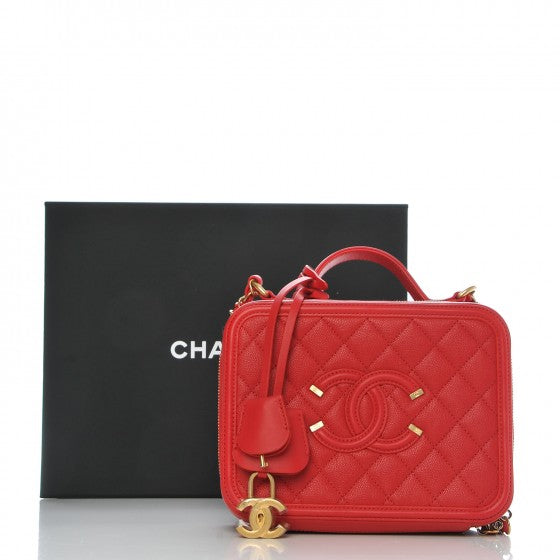 Caviar Quilted Medium CC Filigree Vanity Case Red