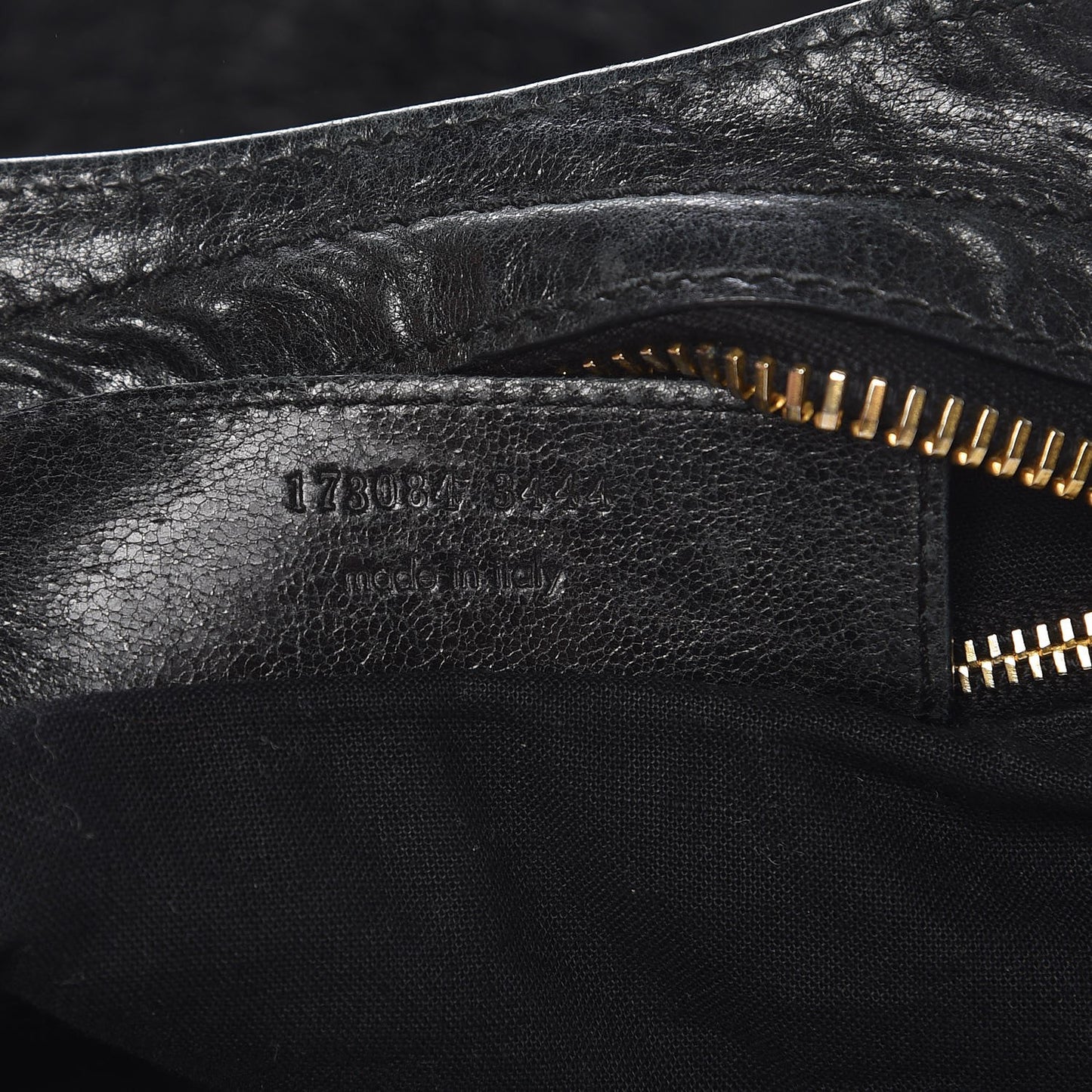 Agneau Giant 21 Gold Hardware City Black