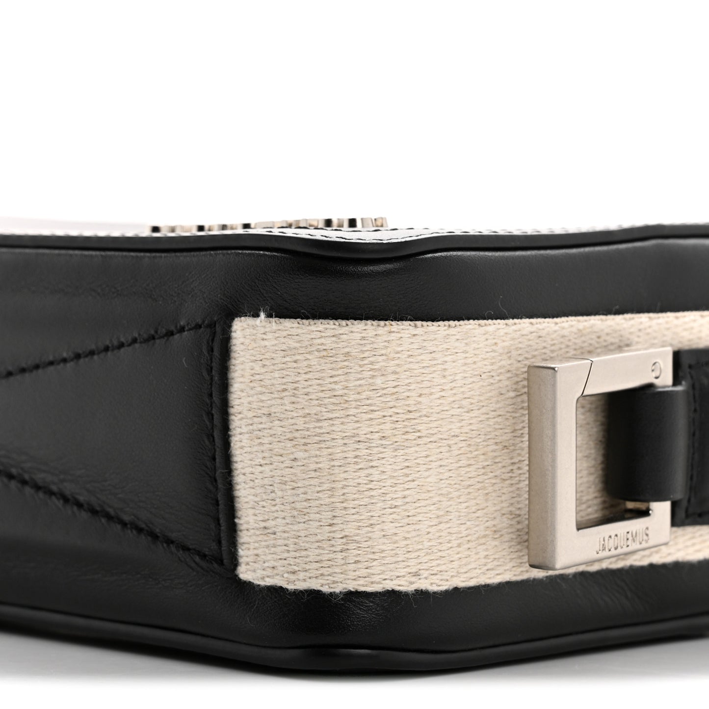 Smooth Calfskin Le Cuerda Horizontal Black