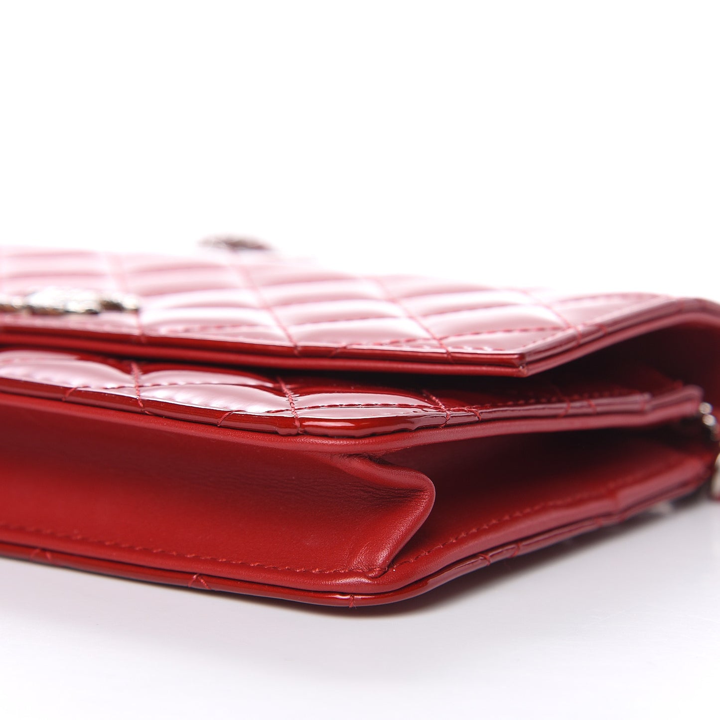 Patent Quilted Brilliant Wallet On Chain WOC Red