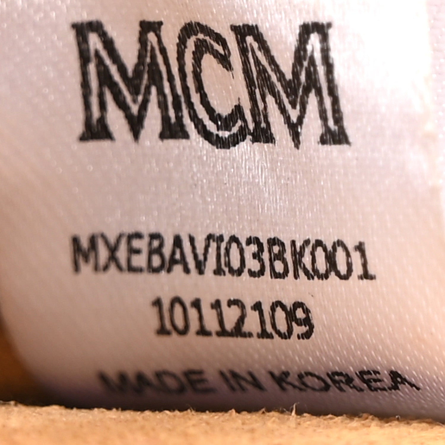 MCM Visetos Wallet On Chain Black 6 of 10