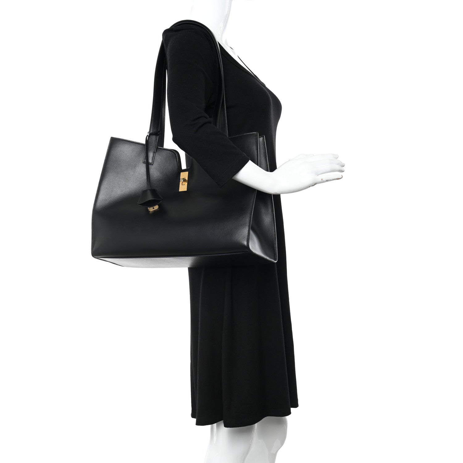 Celine Smooth Calfskin Cabas 16 Bag Black 1305612 – FASHIONPHILE