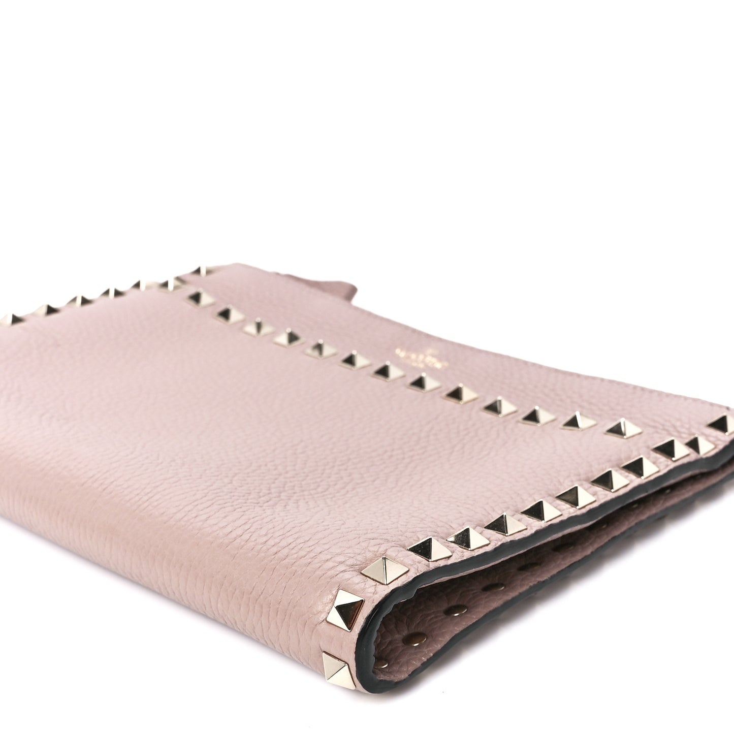Pebbled Calfskin Medium Rockstud Flat Pouch Poudre